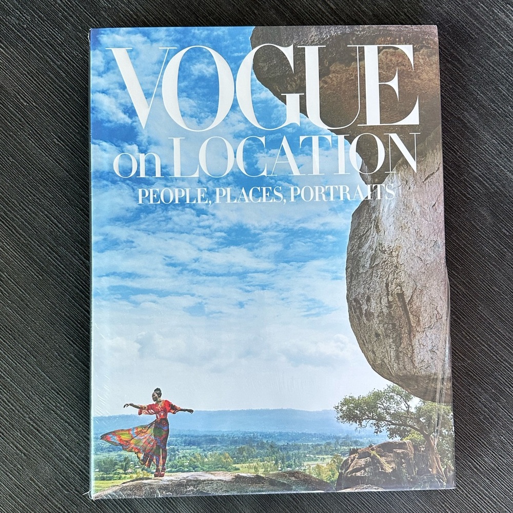 ABRAMS Vogue on Location Book NEW